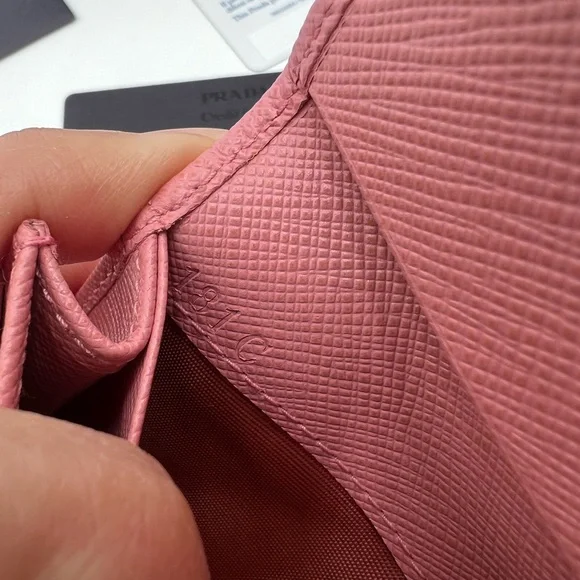 💗🌸PRADA CARD CASE / CARD HOLDER 🌸💗 - Picture 9 of 14